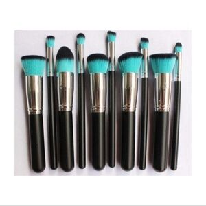 NEW 10 PIECE MAKEUP BRUSH SET